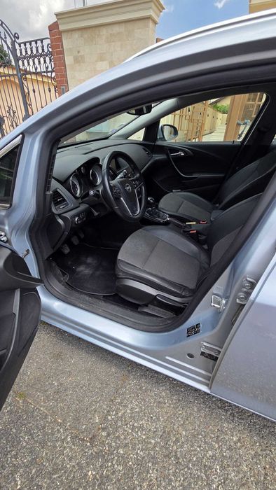 Opel Astra J Sports Tourer 1.4 benzină, 140 CP, Euro 6, 2016