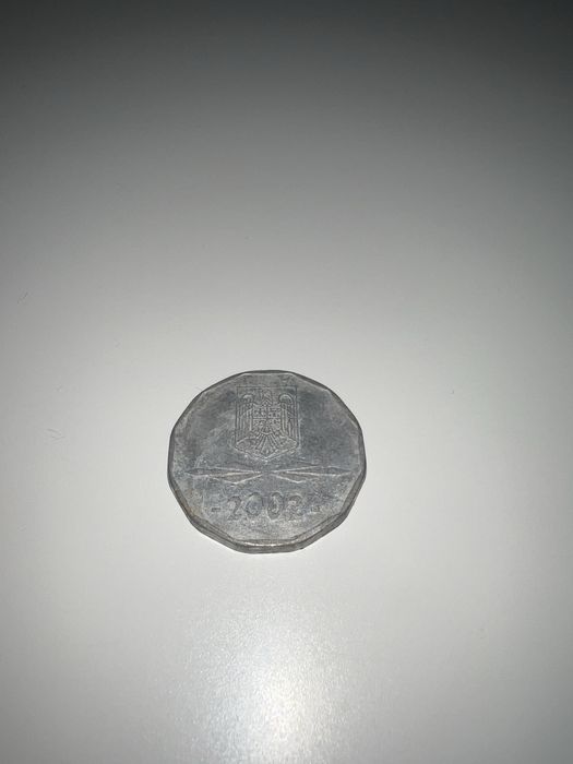 Vand moneda 5000 lei 2002