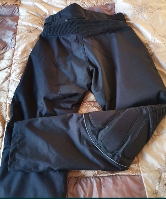 Vând pantaloni moto, waterproof