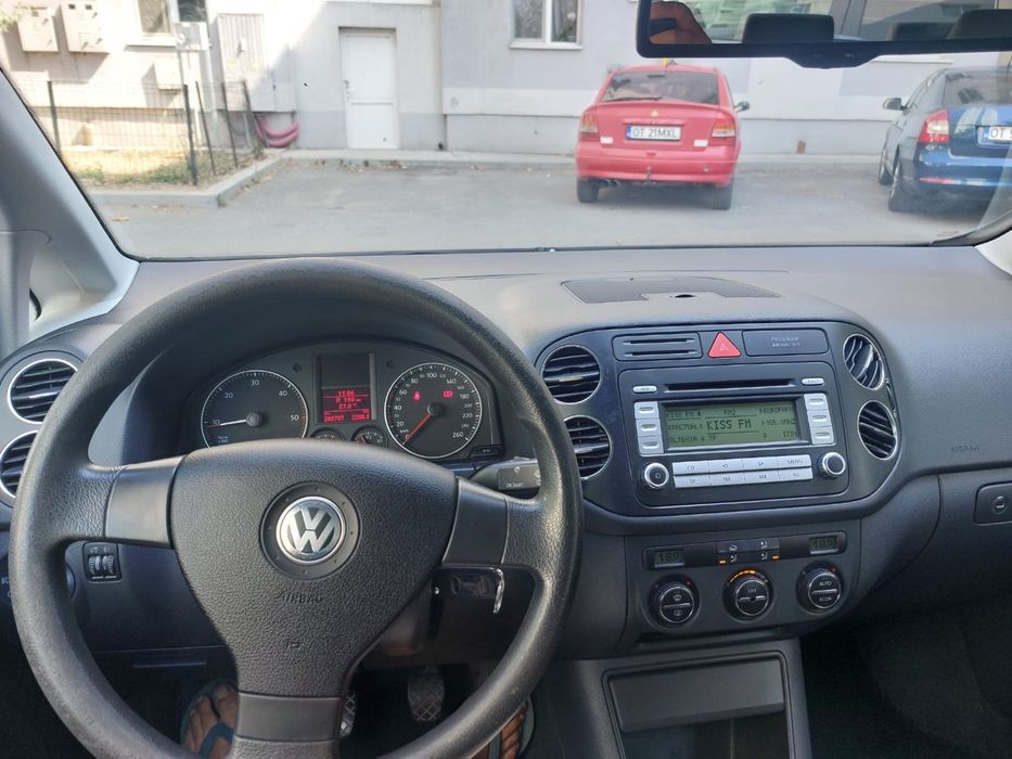 vand  volkswagen golf 5 plus