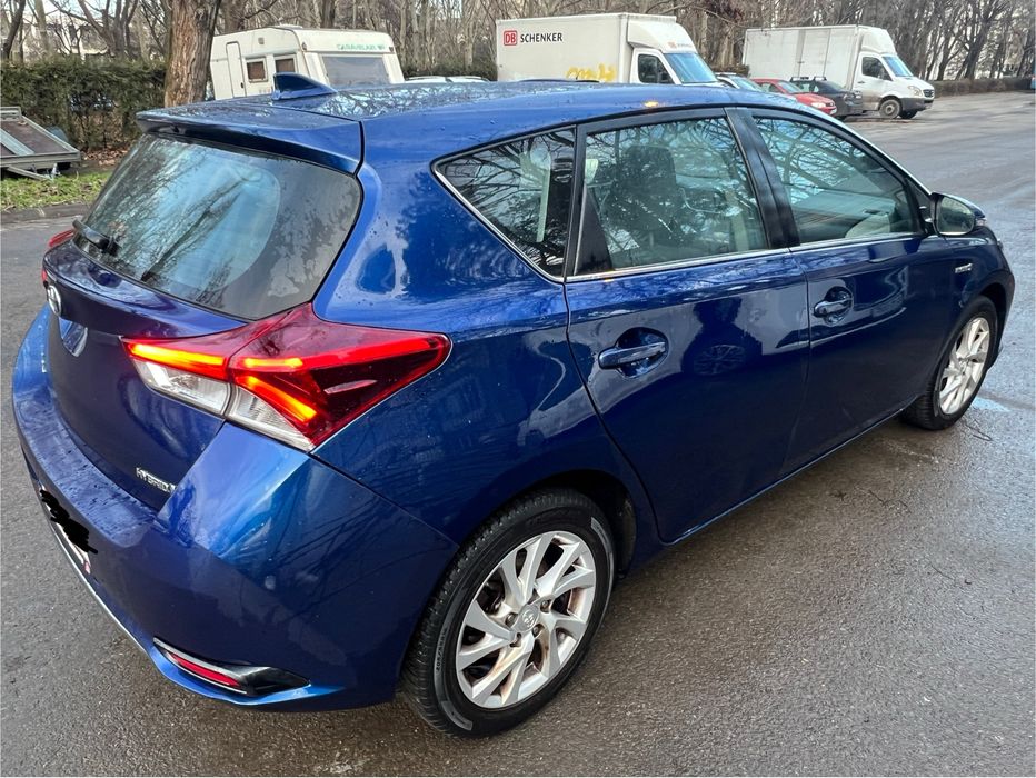 Toyota Auris 2017 automat hibrid benzina