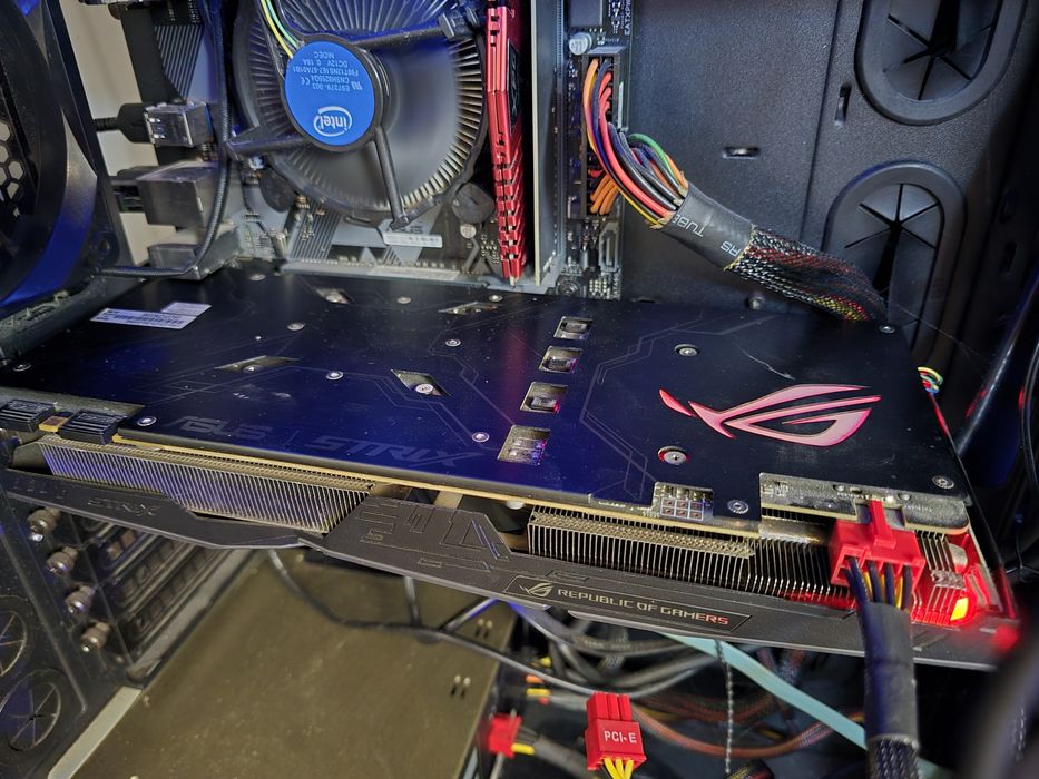 Placa video Asus Rog Strix GTX 1070 8gbddr5