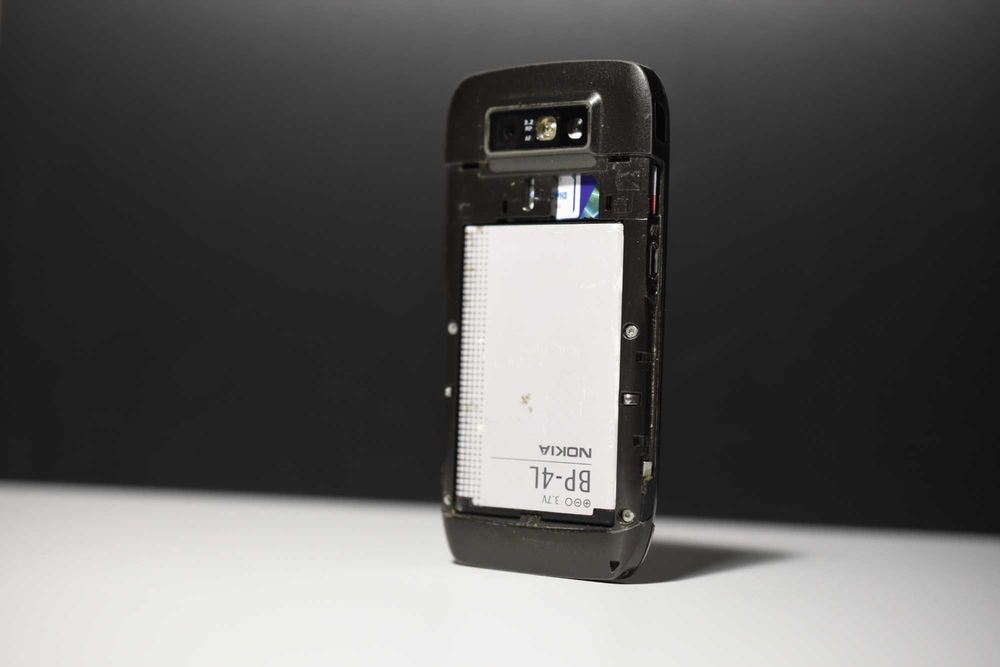 Vand Nokia E71 - Telefon Retro