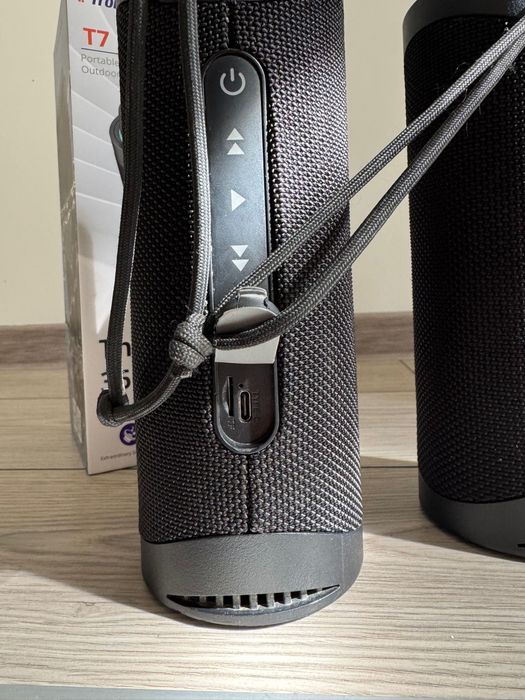 Vand doua boxe tronsmart t7