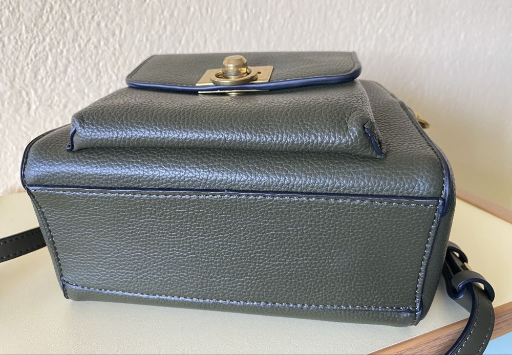 Малки нови чанти  с дълга дръжка