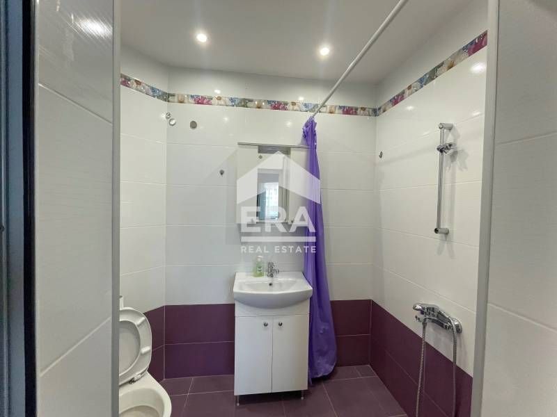 Дава се под наем Тристаен апартамент в София, Стрелбище - 100 кв.м за 897.6 € - Снимка #9