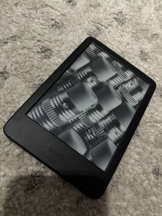 Vând Kindle Generatia 11