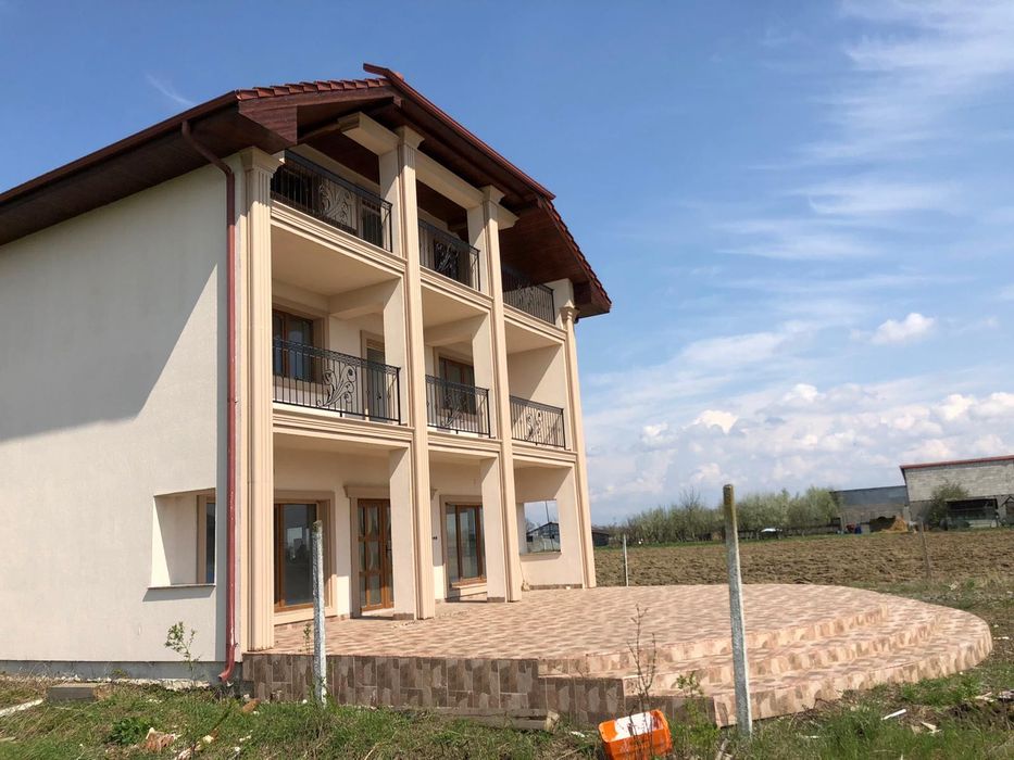 Vând pensiune/hotel neterminat, ideal pentru investiție