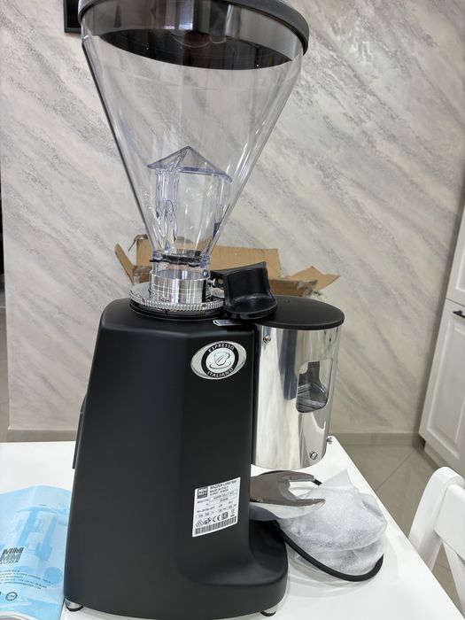Rasnita cafea profesionala Mazzer super jolly Automatic noua vand