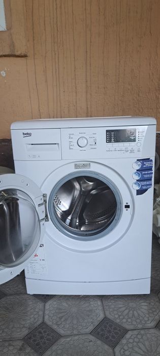 Продам стиральную машинку