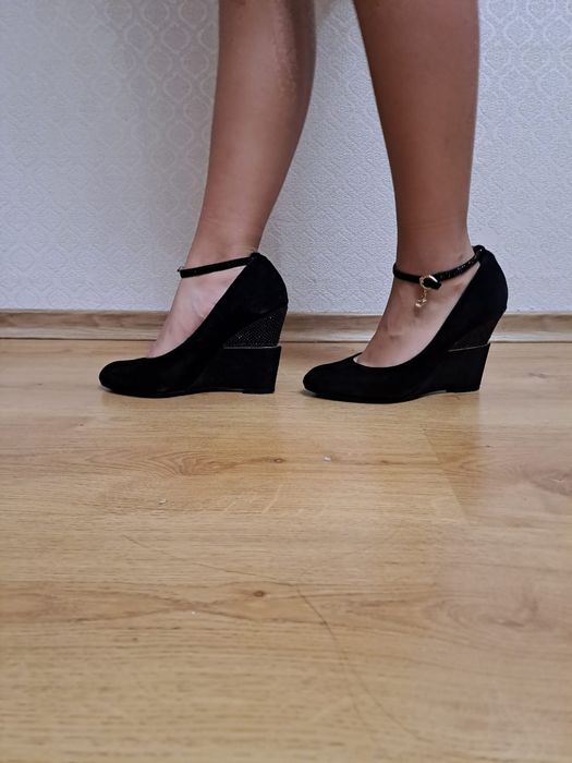 Женская обувь, туфли