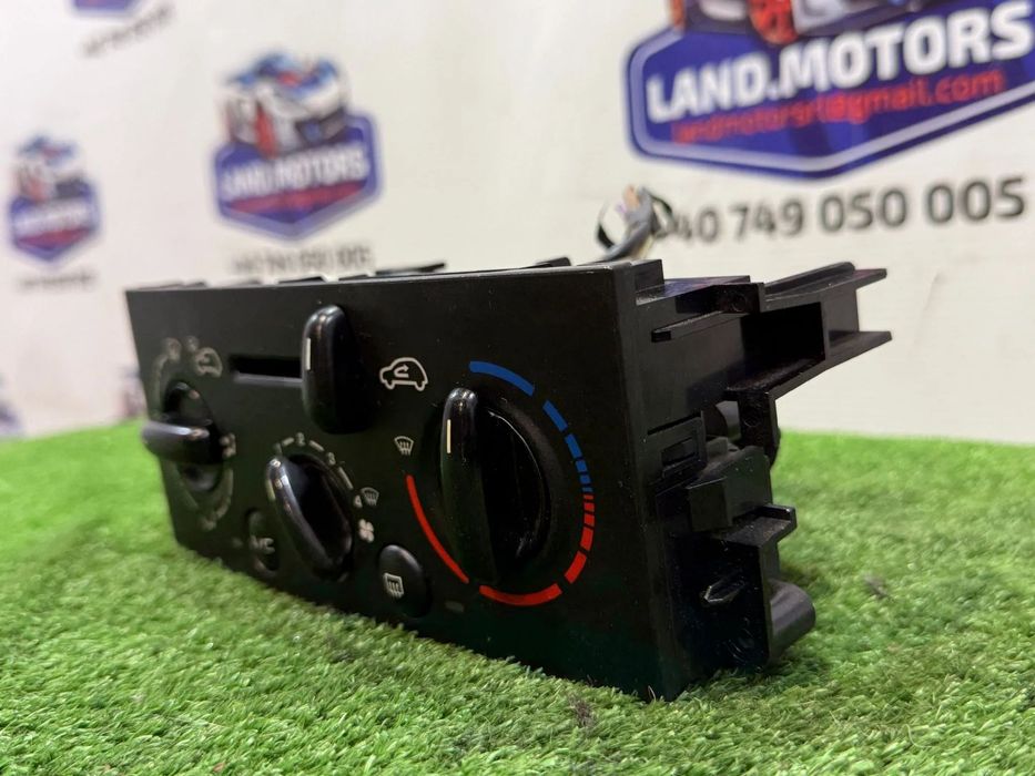 PANOU CENTRAL COMANDA CLIMA PEUGEOT 207 1.4 BENZINA 2007 COD OEM 69910002 6451TK 2006-2014