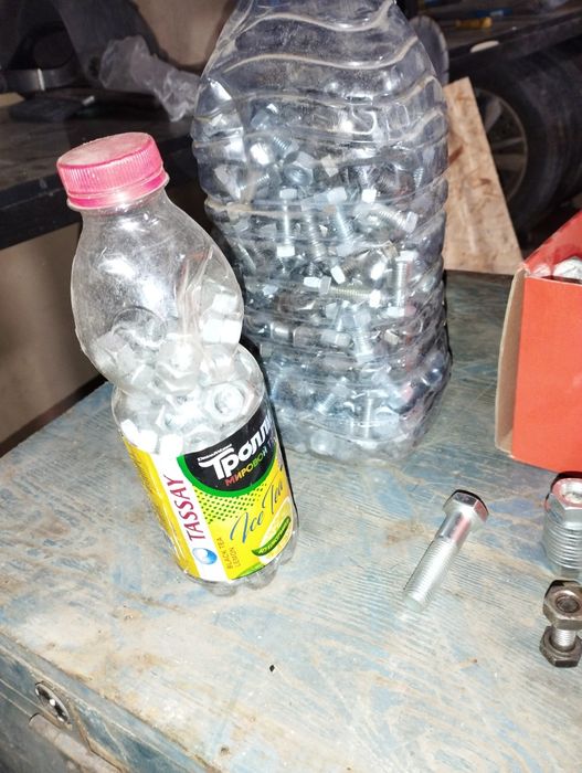 Продам болты гаики