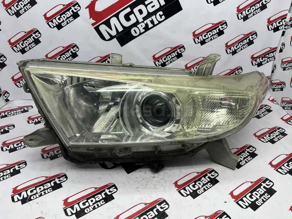 Фары Toyota Highlander 10-13г
