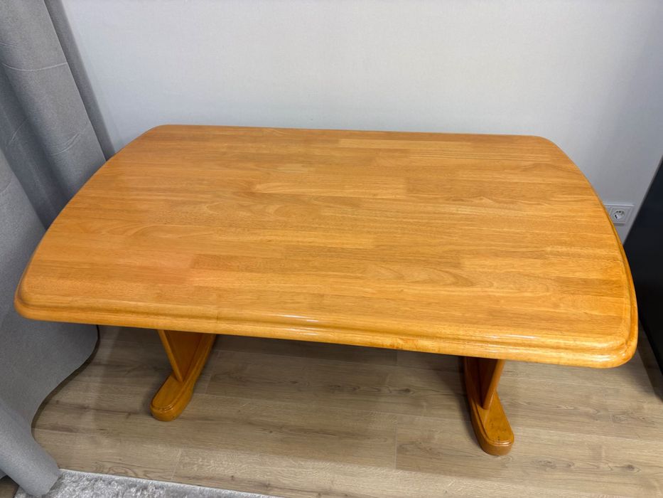 Продам стол и 3 стула