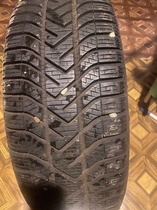 Roți cu cauciucuri de iarnă