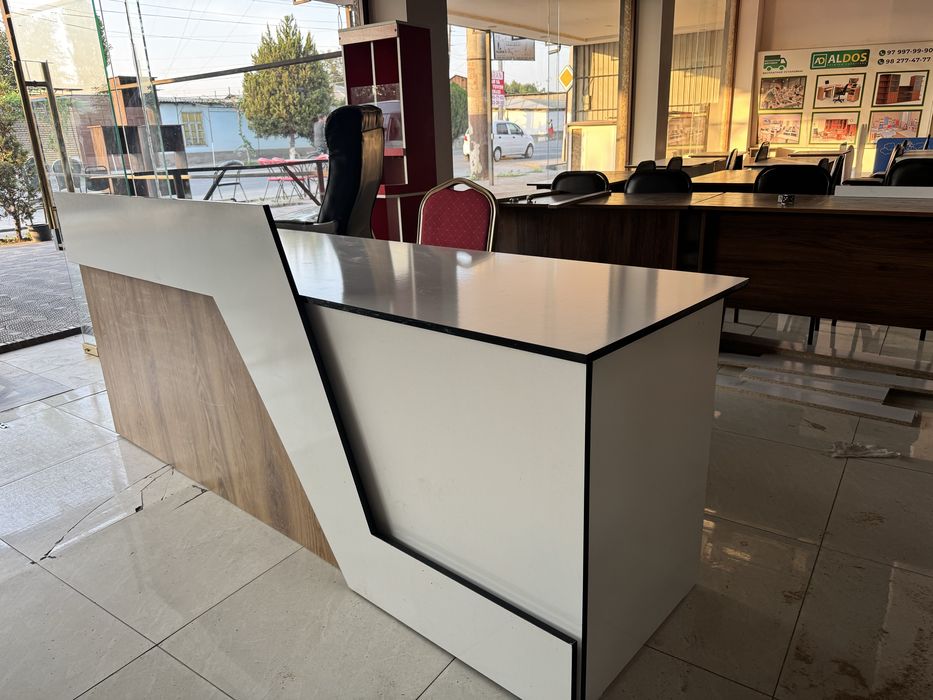 Ресепшон кабулхона учун столлар