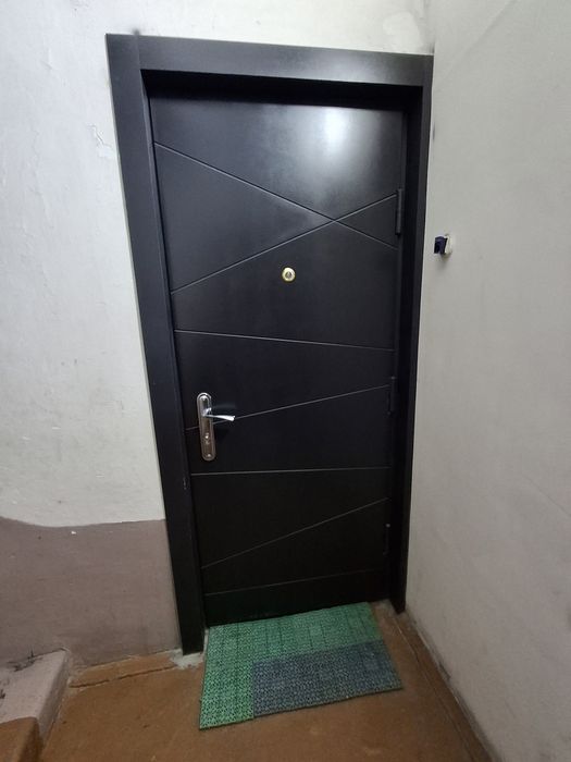 3х комнатная квартира район Аэропорта по  Бобура