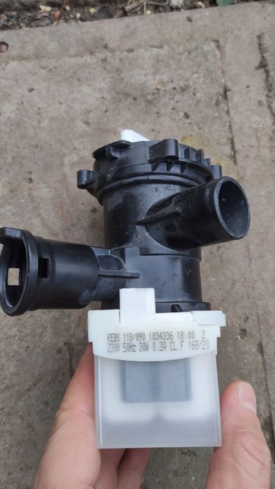 Помпа пералня бош