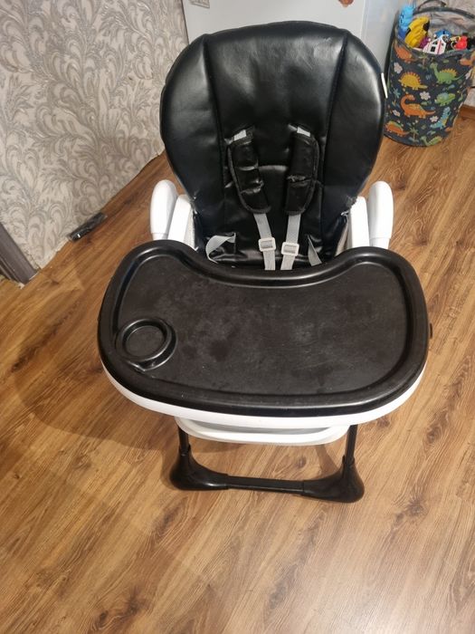 Продам детский столик