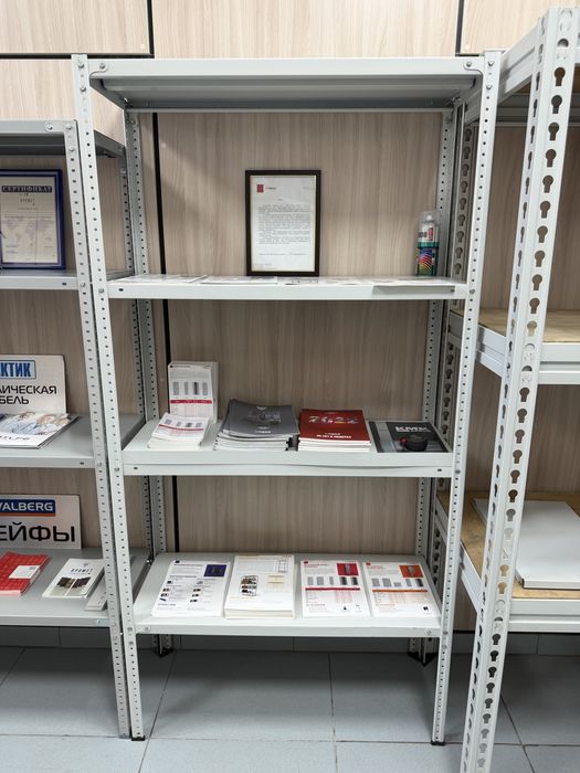 Продаю б/у стеллаж