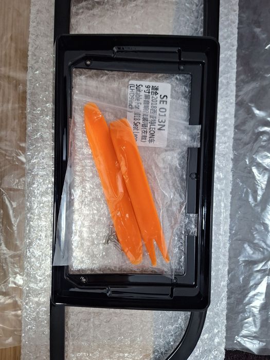 Ramă adaptoare 9 inch și cablaj alimentare,dedicate Seat Leon 3