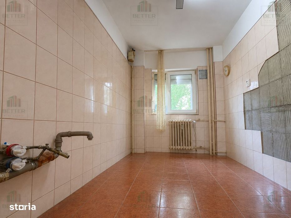 Apartament 2 camere de renovat, zona Titan – aproape de metrou
