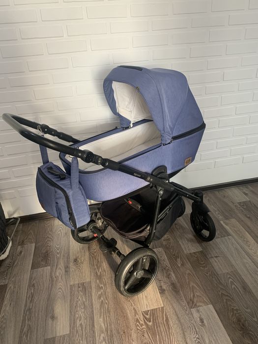 Продам коляску Adamex Reggio 2 в 1