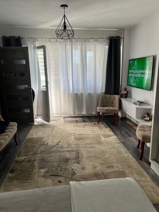 Vand garsoniera in A-uri (Ostroveni) , foarte curata!