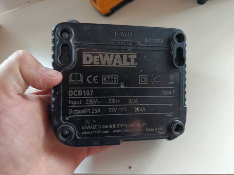 NIVELA Laser VERDE Boloboc DeWalt DCE088G + Filetanta 12V 10.8V sursa