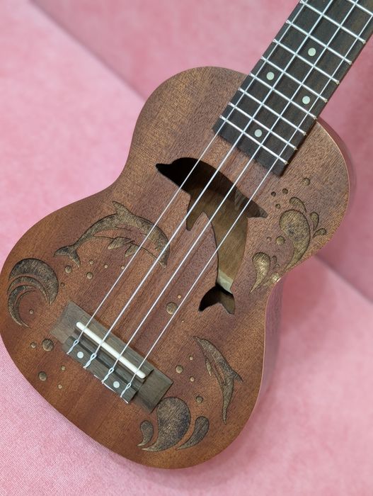 Продам укулеле. Гавайская гитара.