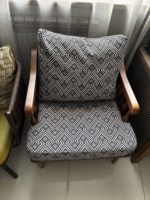 Две софы, лаунж-кресла