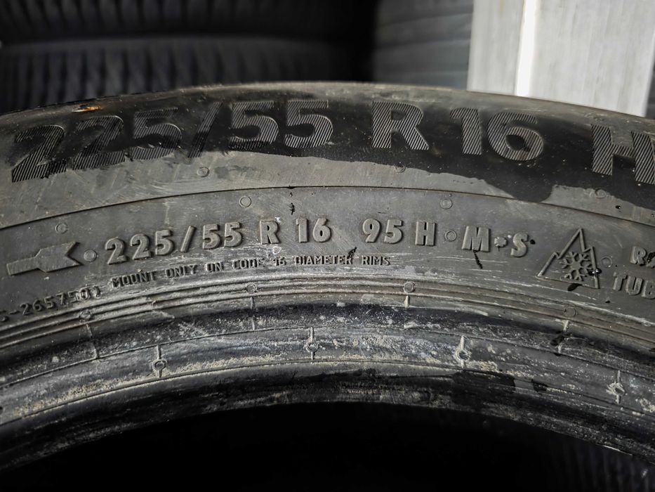 2бр Като нови зимни гуми 225 55 16 - Continental
