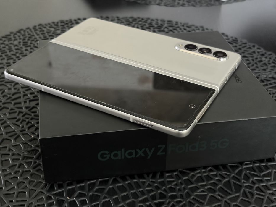 Бартер! Samsung Galaxy Z Fold 3 - Silver