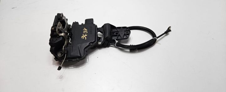 Broasca usa stanga spate  3B0837867 Volkswagen VW Passat B5.5 (faceli