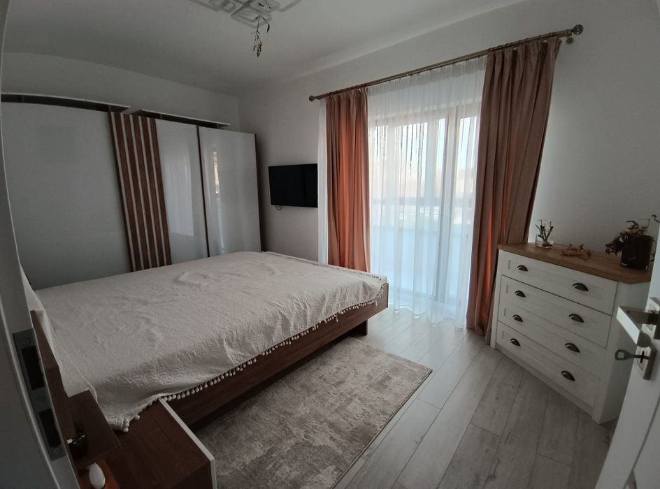 Inichiriere apartament in Craiova, 3 camere decomandat