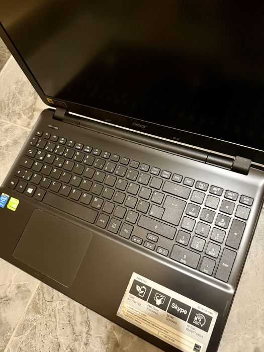 Laptop ACER Aspire E15