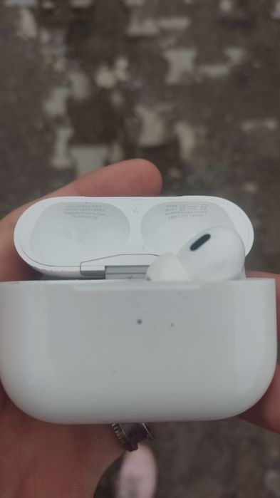 AirPods Pro 2 оригинал, модель A2700, 1 наушник