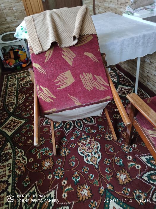 Продаю кресла два штуки