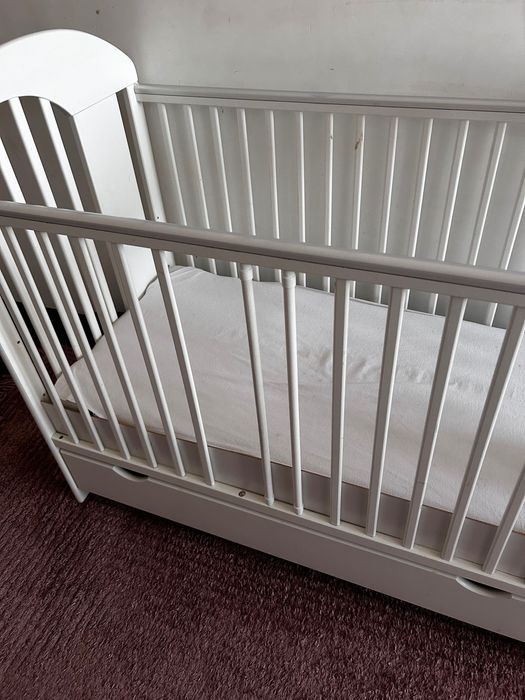 Подарявам бебешка кошара