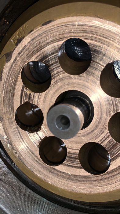 Ремонт гидромоторов, гидронасосов.