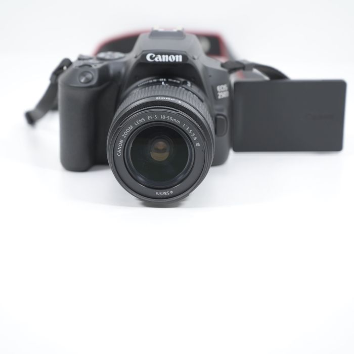 Canon EOS 250D + Obiectiv 18-55 mm