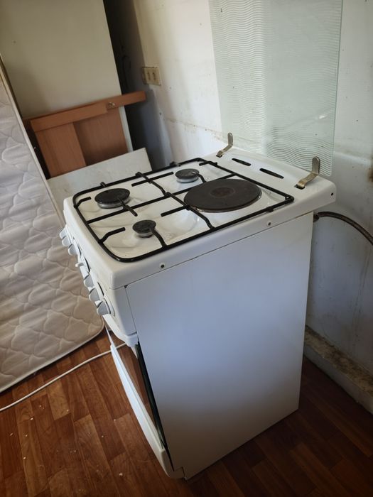 Газовая плита с электродуховкой