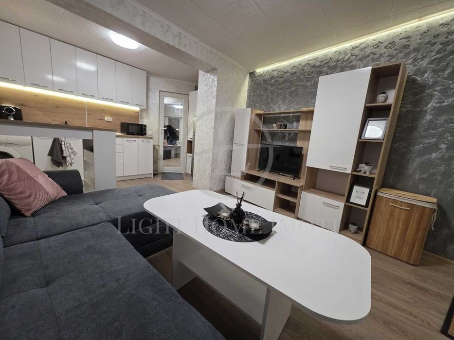 Продава се Едностаен апартамент в Пловдив, Център - 28 кв.м за 1203 €/кв.м - Снимка #3
