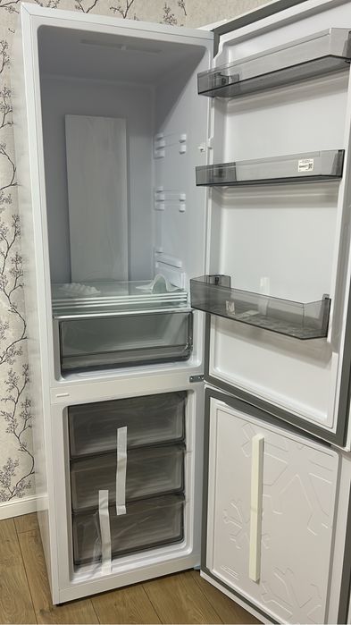 Новый холодильник на гарантий