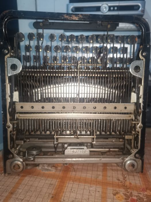 Mașină scris Continental funcțională vintage