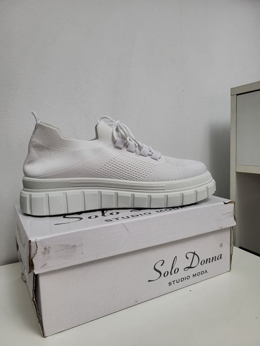 Adidași Solo Donna