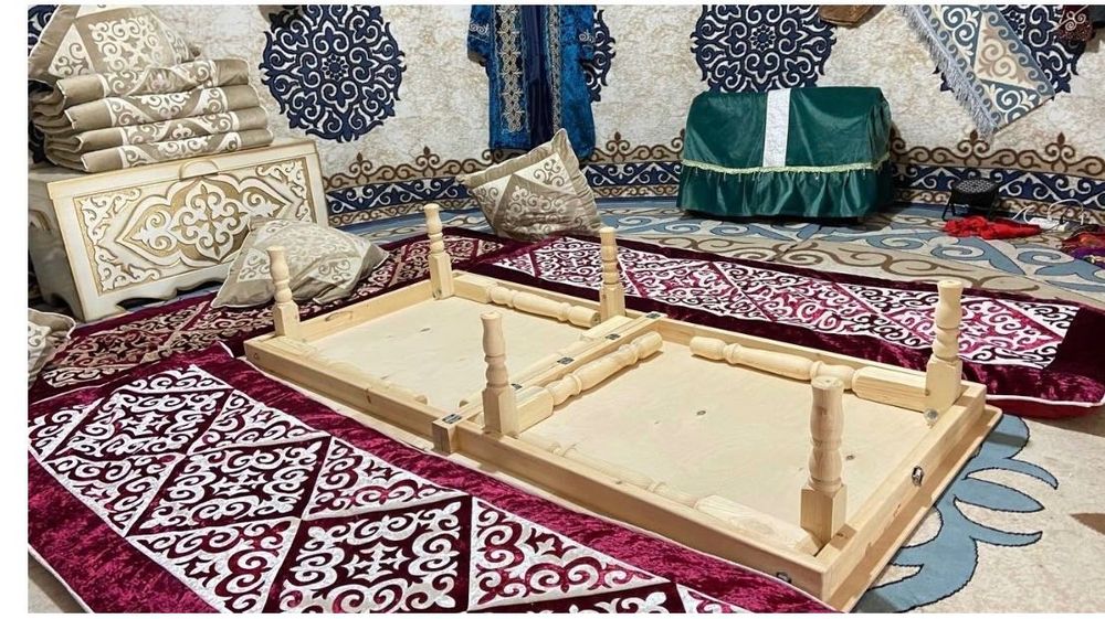 Жер стол для гостинной