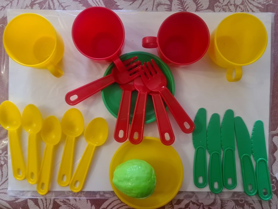 Детская посуда. Качественный экологически чистый материал. 4000 т.