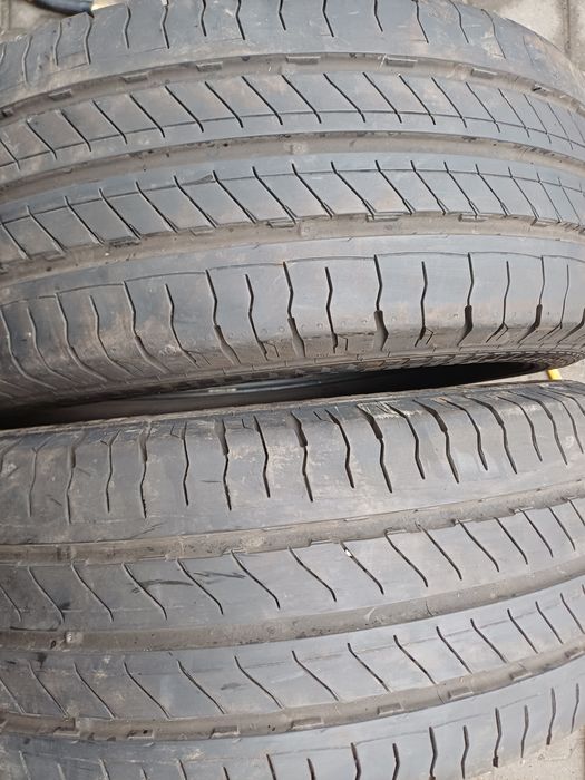 Гуми 235/65/16С  Континентал